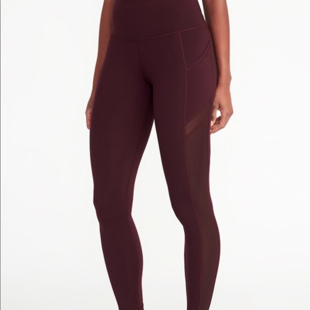 Maroon active leggings